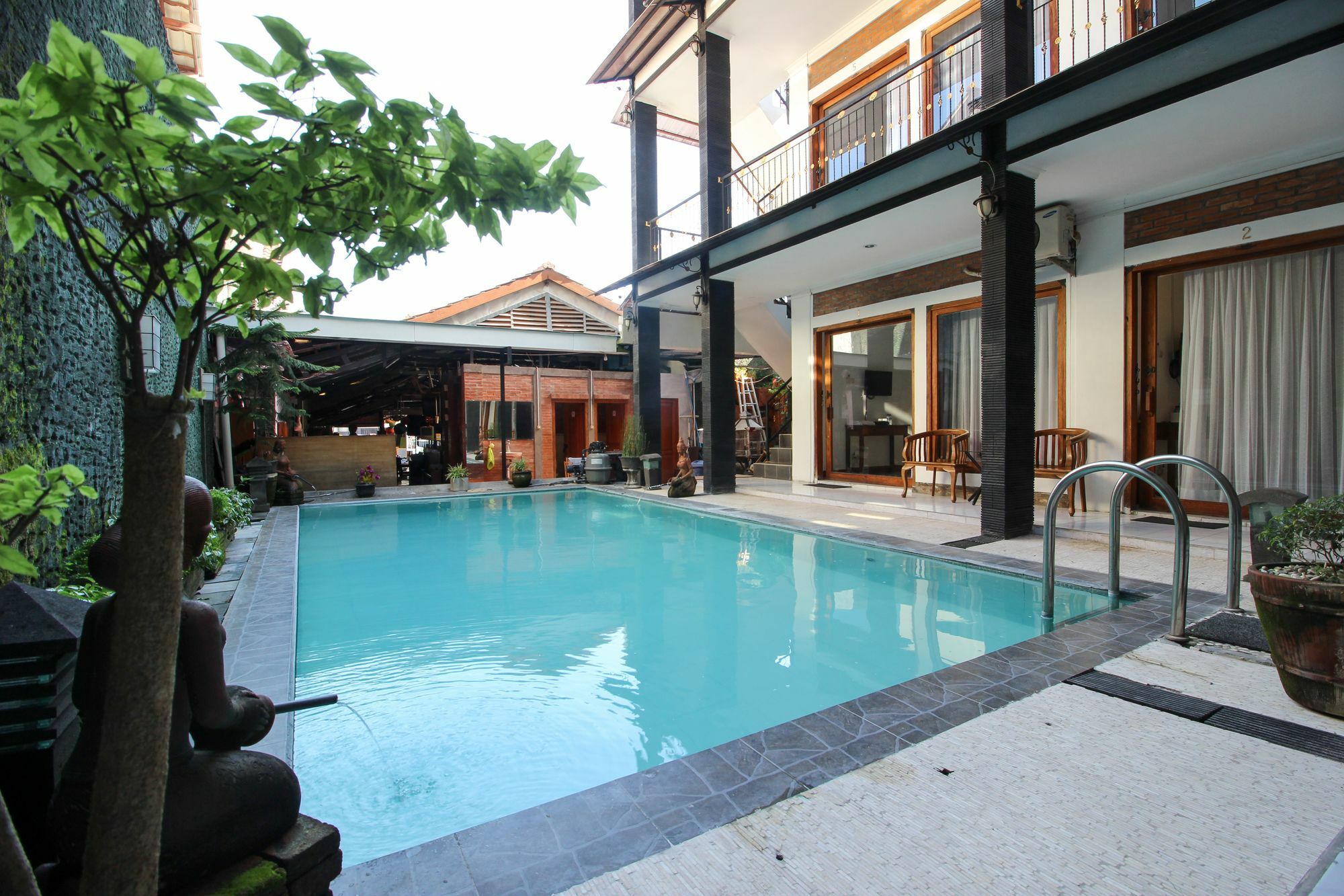 Reddoorz Plus @ Prawirotaman 3 Yogyakarta Extérieur photo