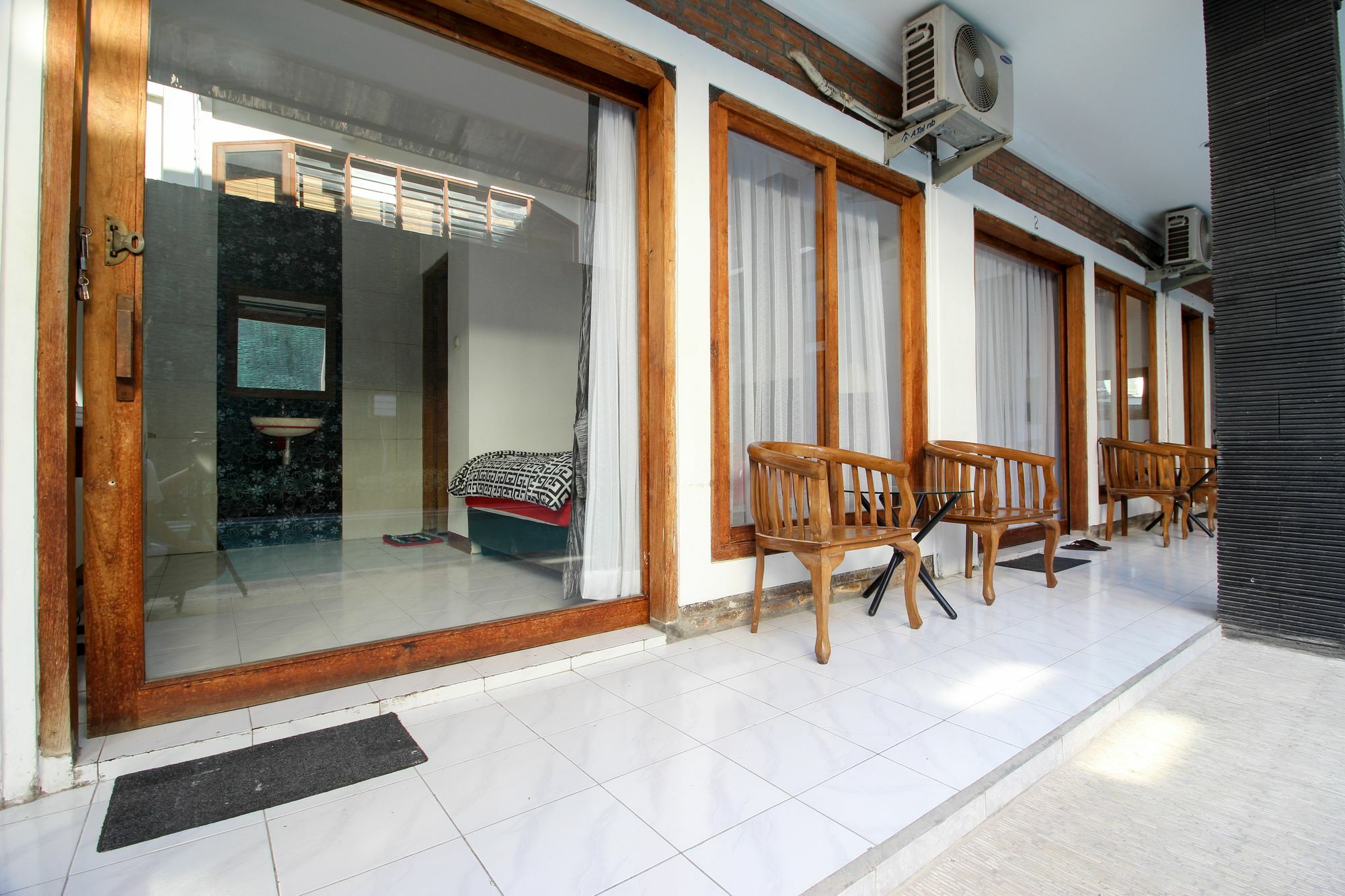 Reddoorz Plus @ Prawirotaman 3 Yogyakarta Extérieur photo